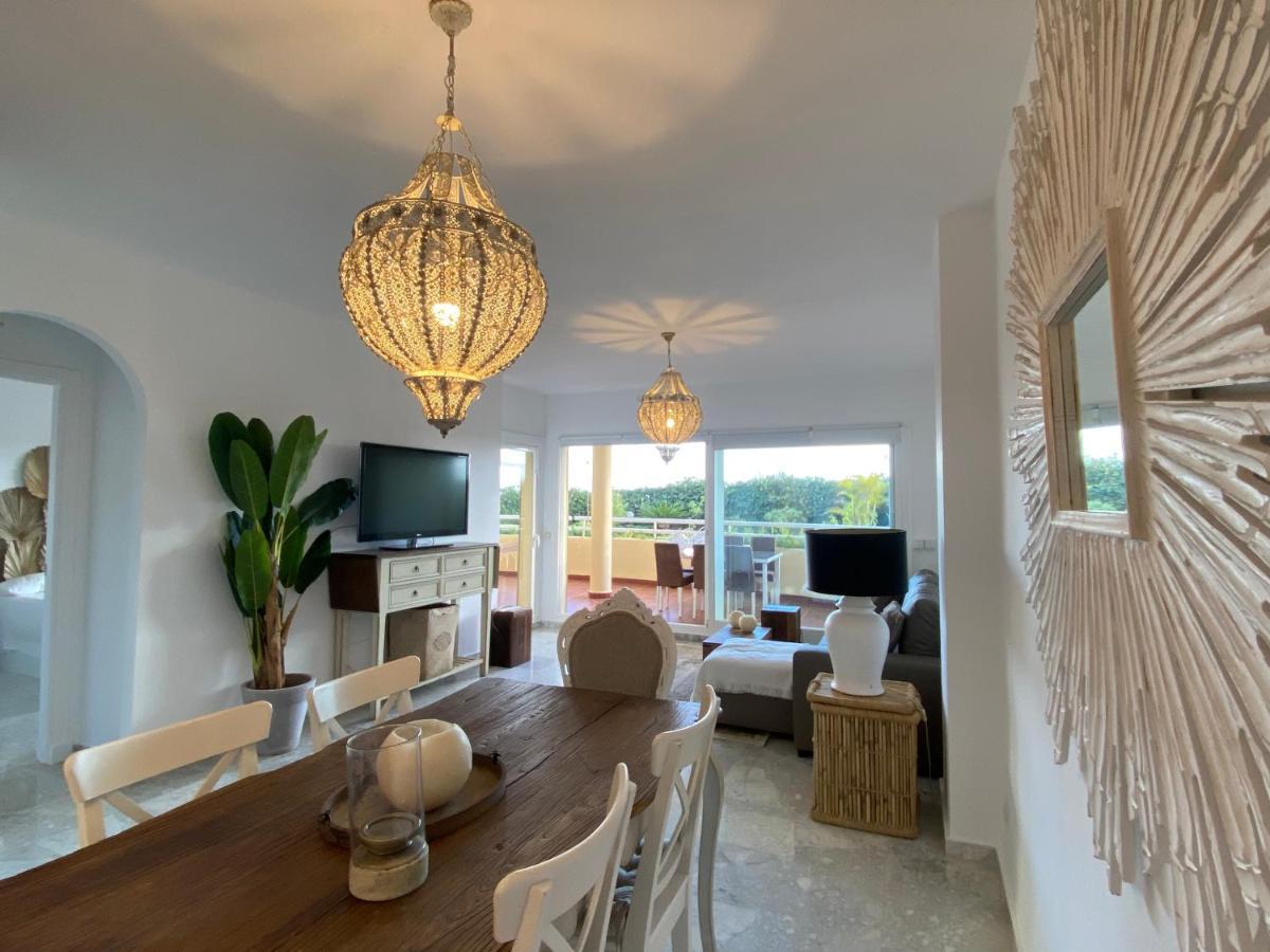 Apartamentos Costa Quebrada เบนัลมาเดนา ภายนอก รูปภาพ