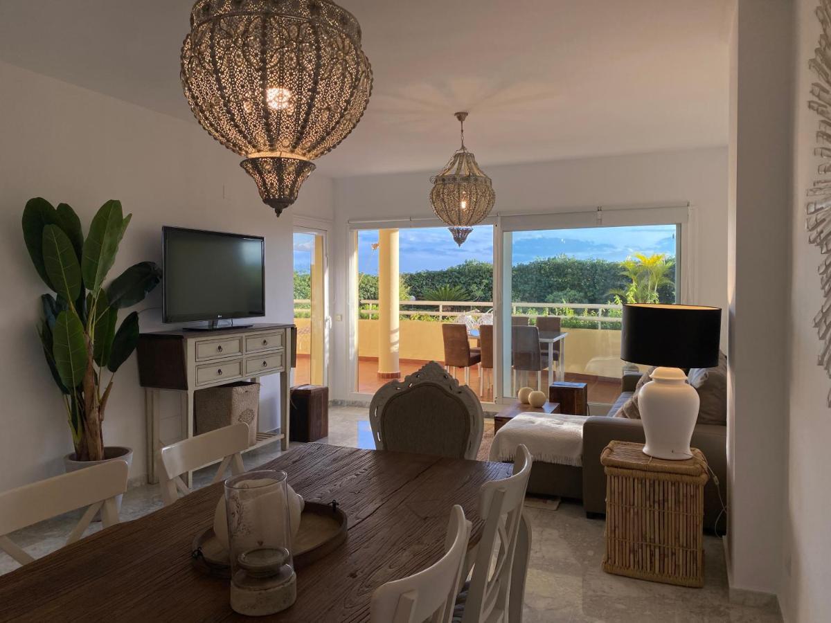 Apartamentos Costa Quebrada เบนัลมาเดนา ภายนอก รูปภาพ