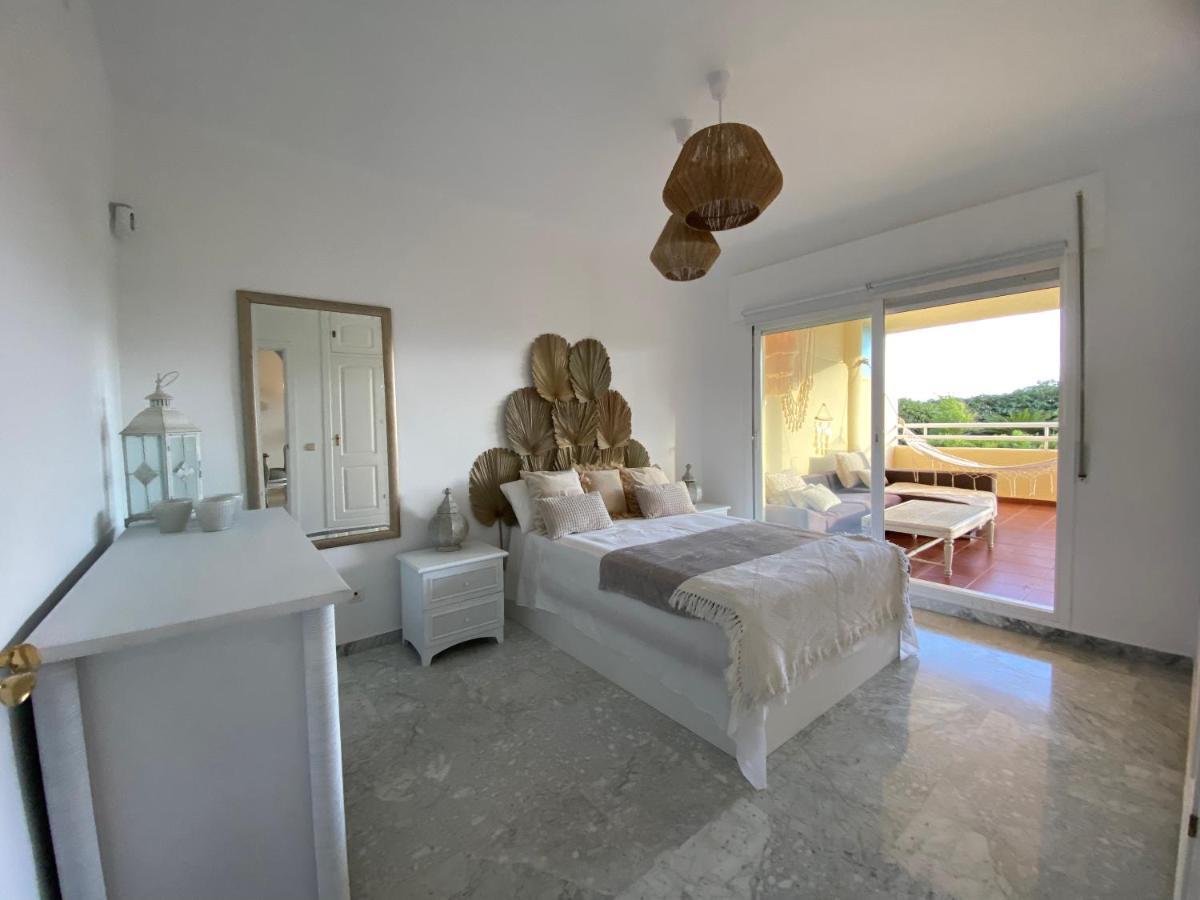 Apartamentos Costa Quebrada เบนัลมาเดนา ภายนอก รูปภาพ