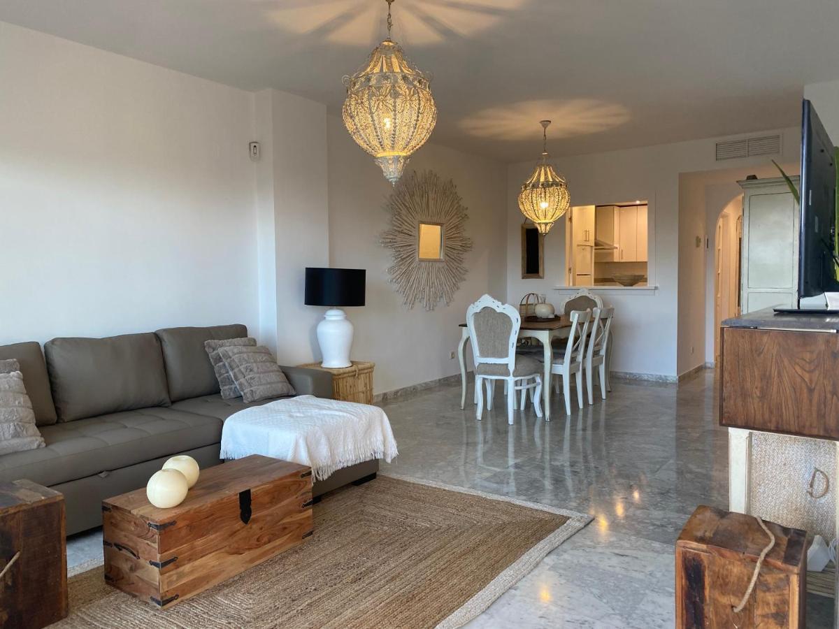 Apartamentos Costa Quebrada เบนัลมาเดนา ภายนอก รูปภาพ