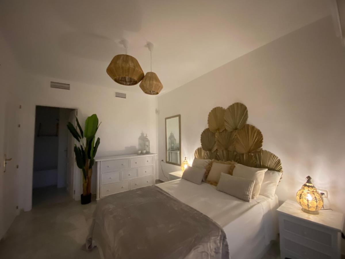 Apartamentos Costa Quebrada เบนัลมาเดนา ภายนอก รูปภาพ