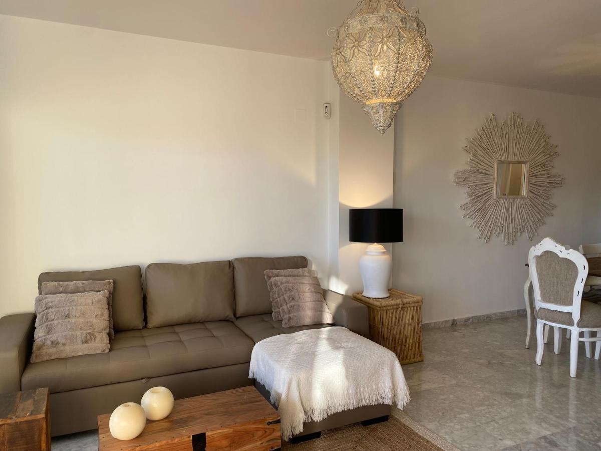 Apartamentos Costa Quebrada เบนัลมาเดนา ภายนอก รูปภาพ