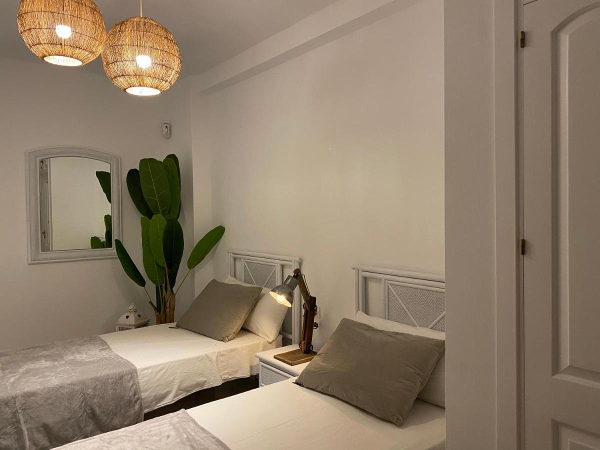 Apartamentos Costa Quebrada เบนัลมาเดนา ภายนอก รูปภาพ