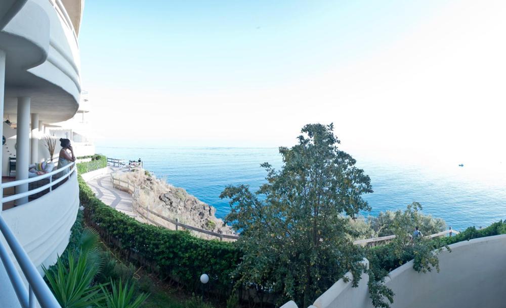 Apartamentos Costa Quebrada เบนัลมาเดนา ภายนอก รูปภาพ