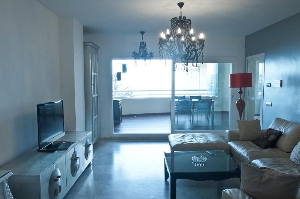 Apartamentos Costa Quebrada เบนัลมาเดนา ภายนอก รูปภาพ