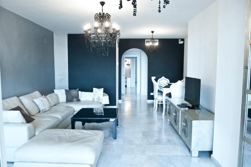Apartamentos Costa Quebrada เบนัลมาเดนา ภายนอก รูปภาพ